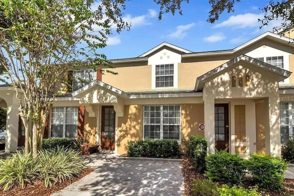 Hotel Free Water Park! Private Pool! Near Disney World!