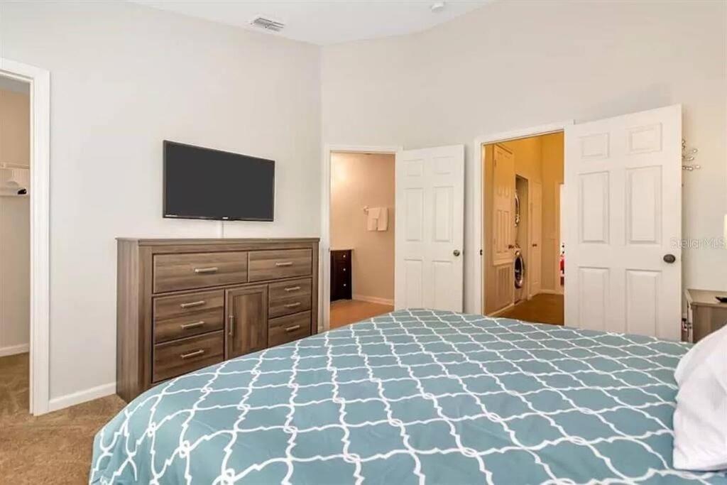 Minutes to Disney, Free Water Park & Private Pool