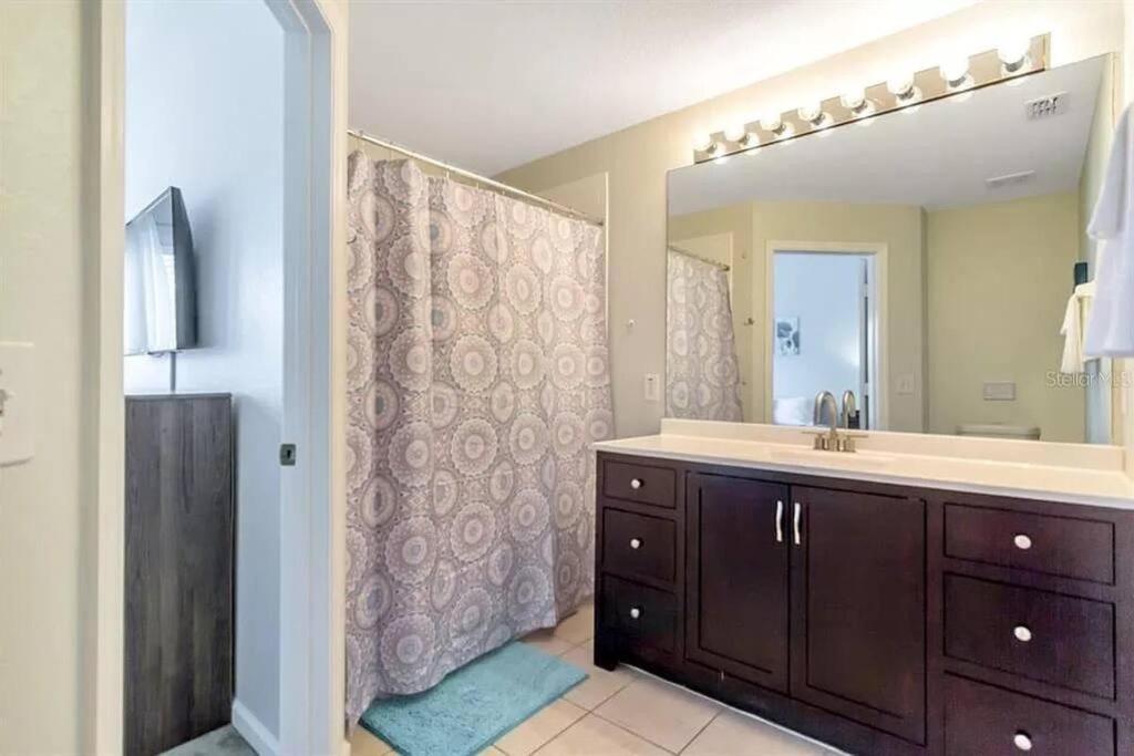Minutes to Disney, Free Water Park & Private Pool