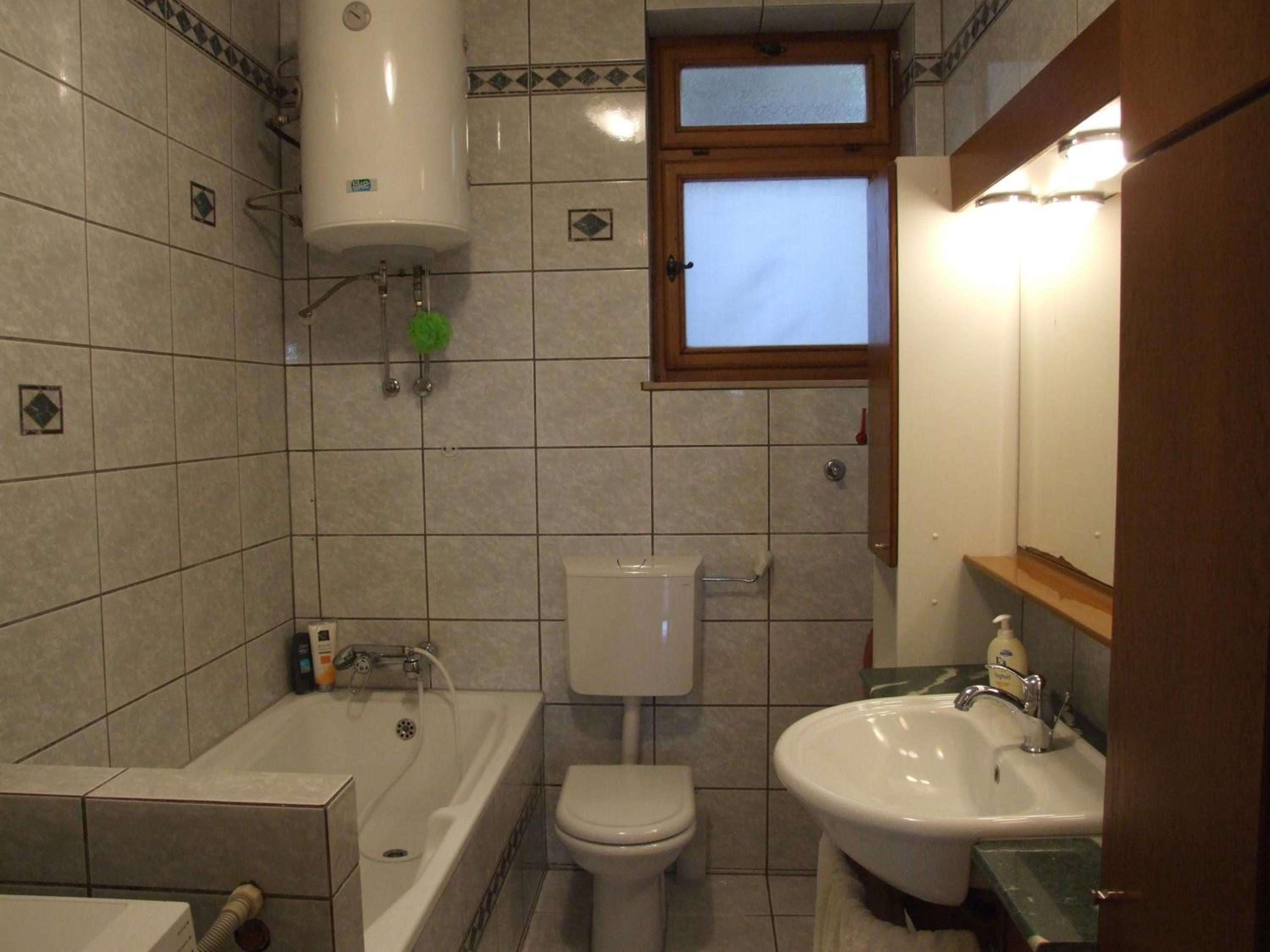 Photo 28