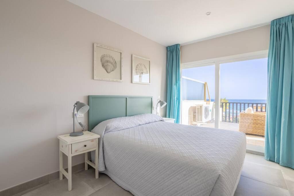OleHolidays 244 Romana Playa vistas al mar view 4