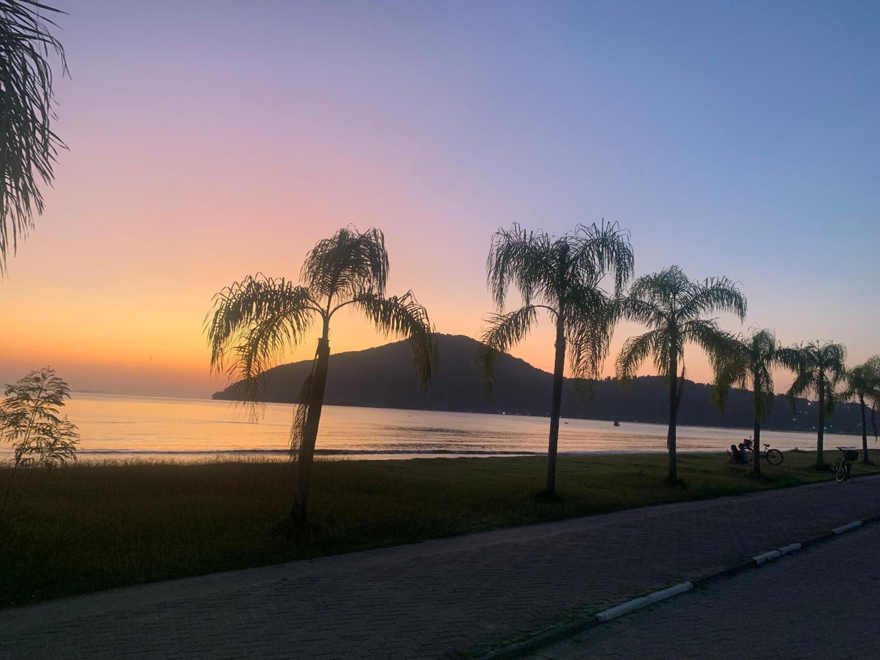 Praia Itagua - Ótimo Apto