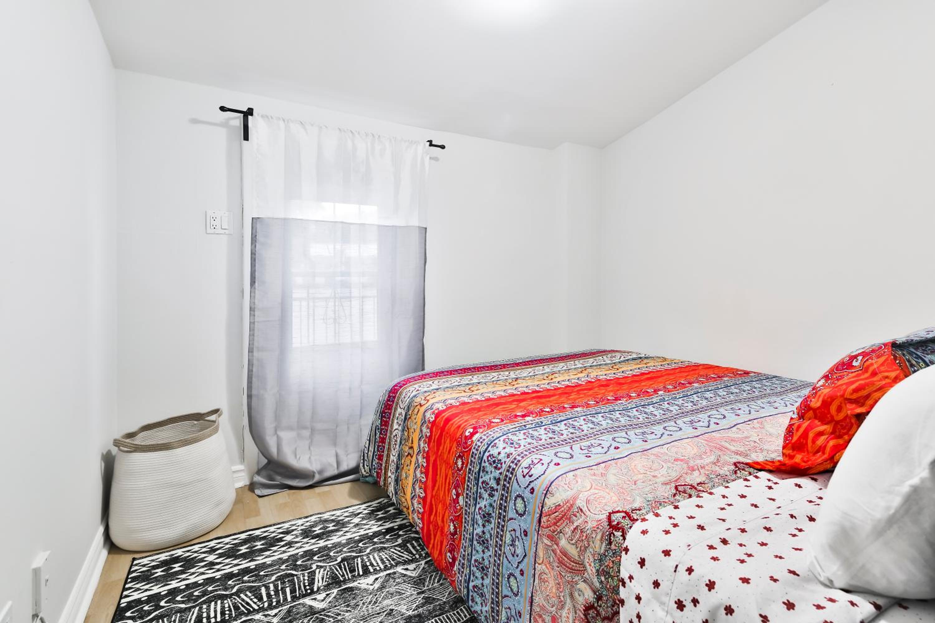 250 METERS to METRO BERRI UQAM - Spacious fully equipped APARTMENTS - 1 FREE PARKING per unit - in-unit Washer & Dryer - fully stocked KITCHEN - WORKSPACE 