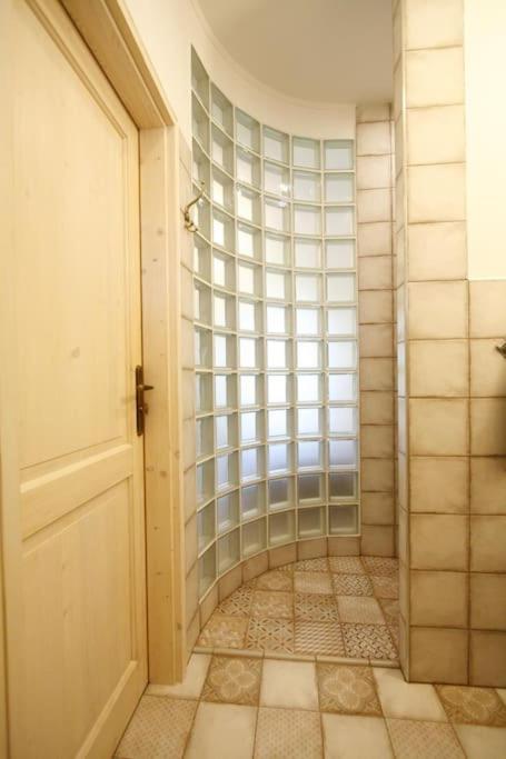 Červený Stylový Apartmán 3 km od Malé Skály