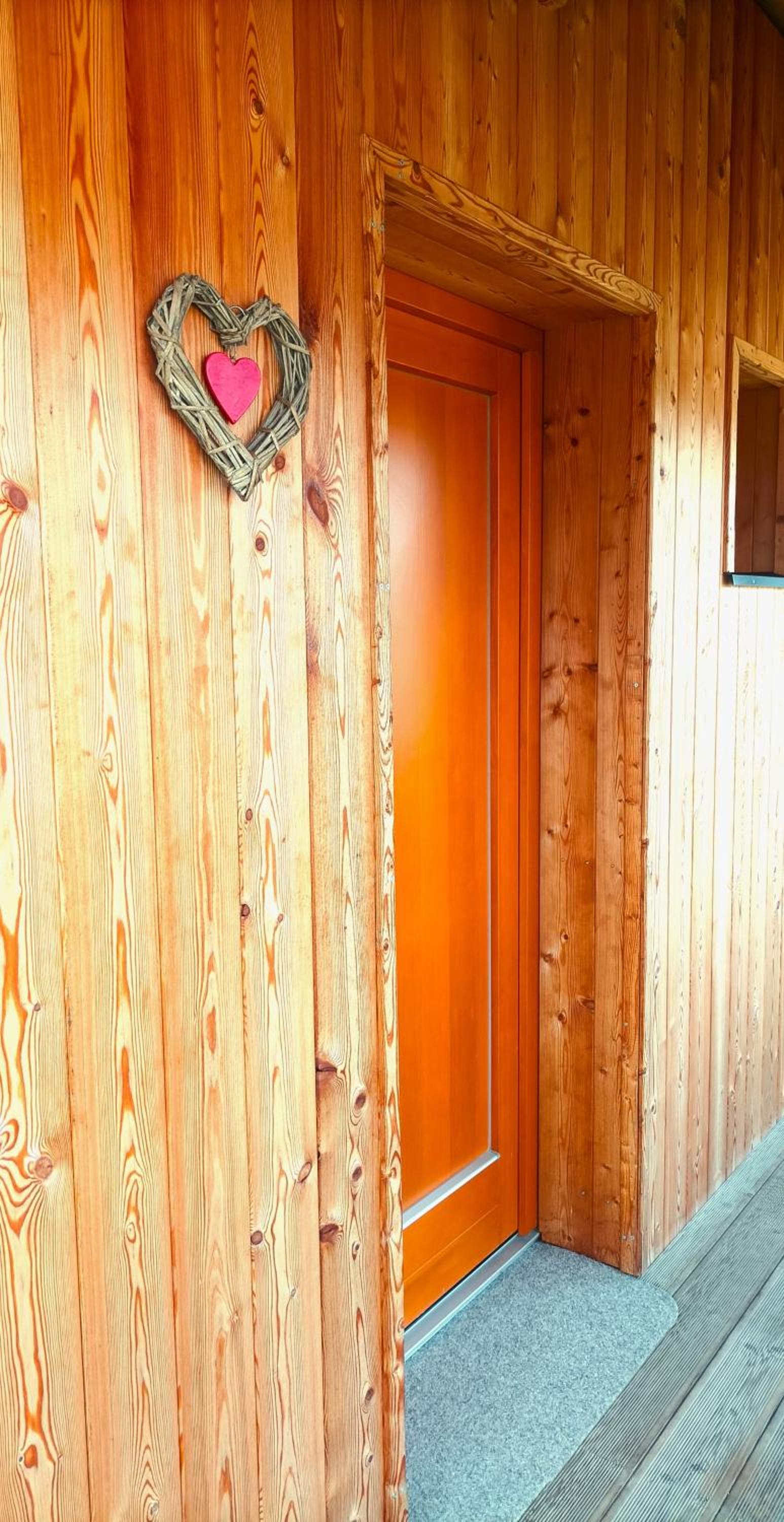 Červený Stylový Apartmán 3 km od Malé Skály