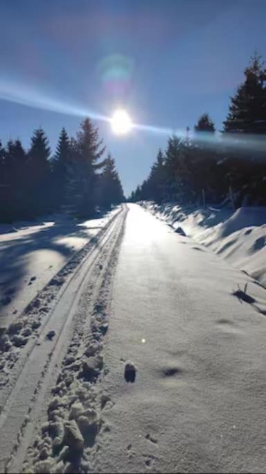 Červený Stylový Apartmán 3 km od Malé Skály