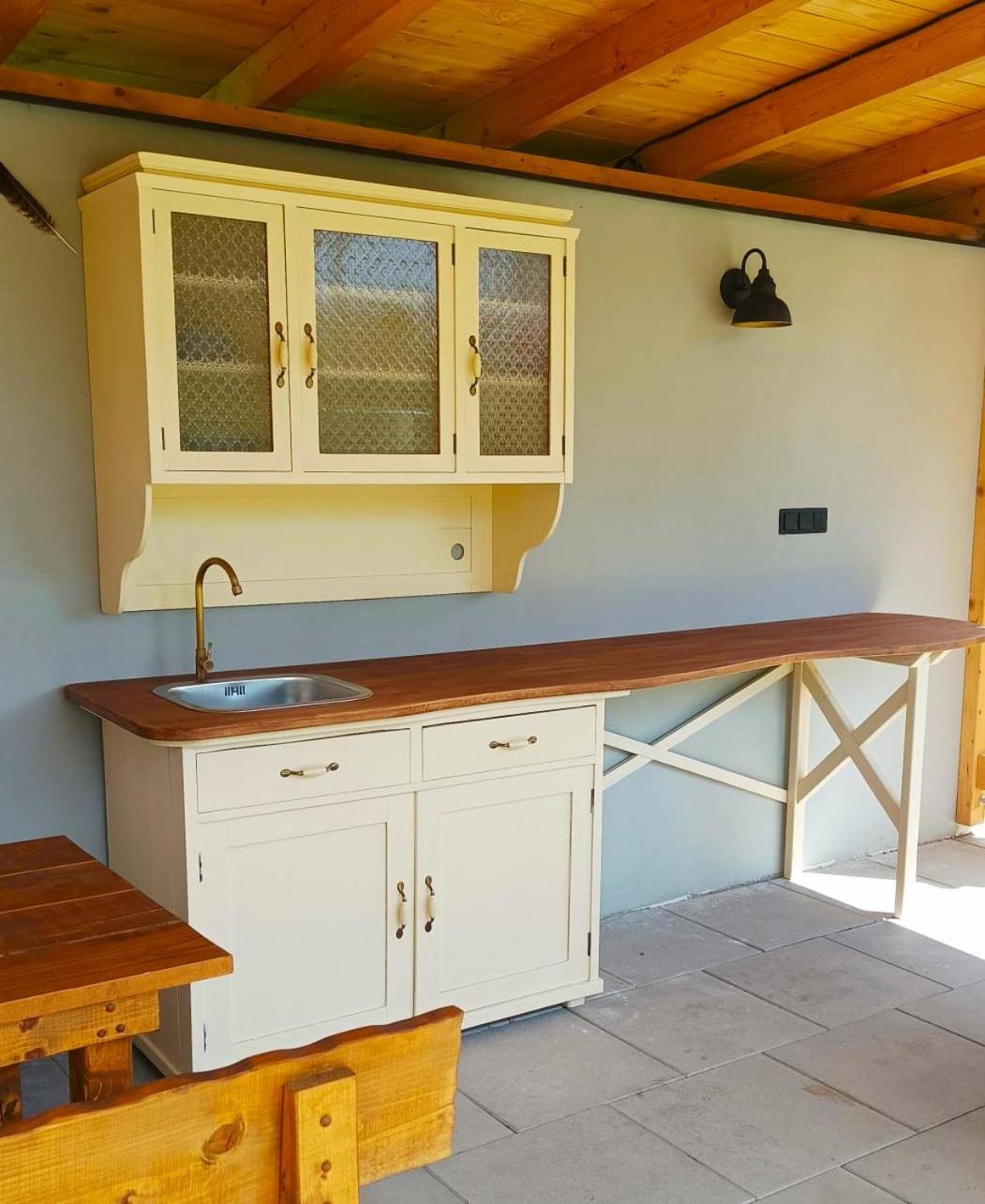 Červený Stylový Apartmán 3 km od Malé Skály