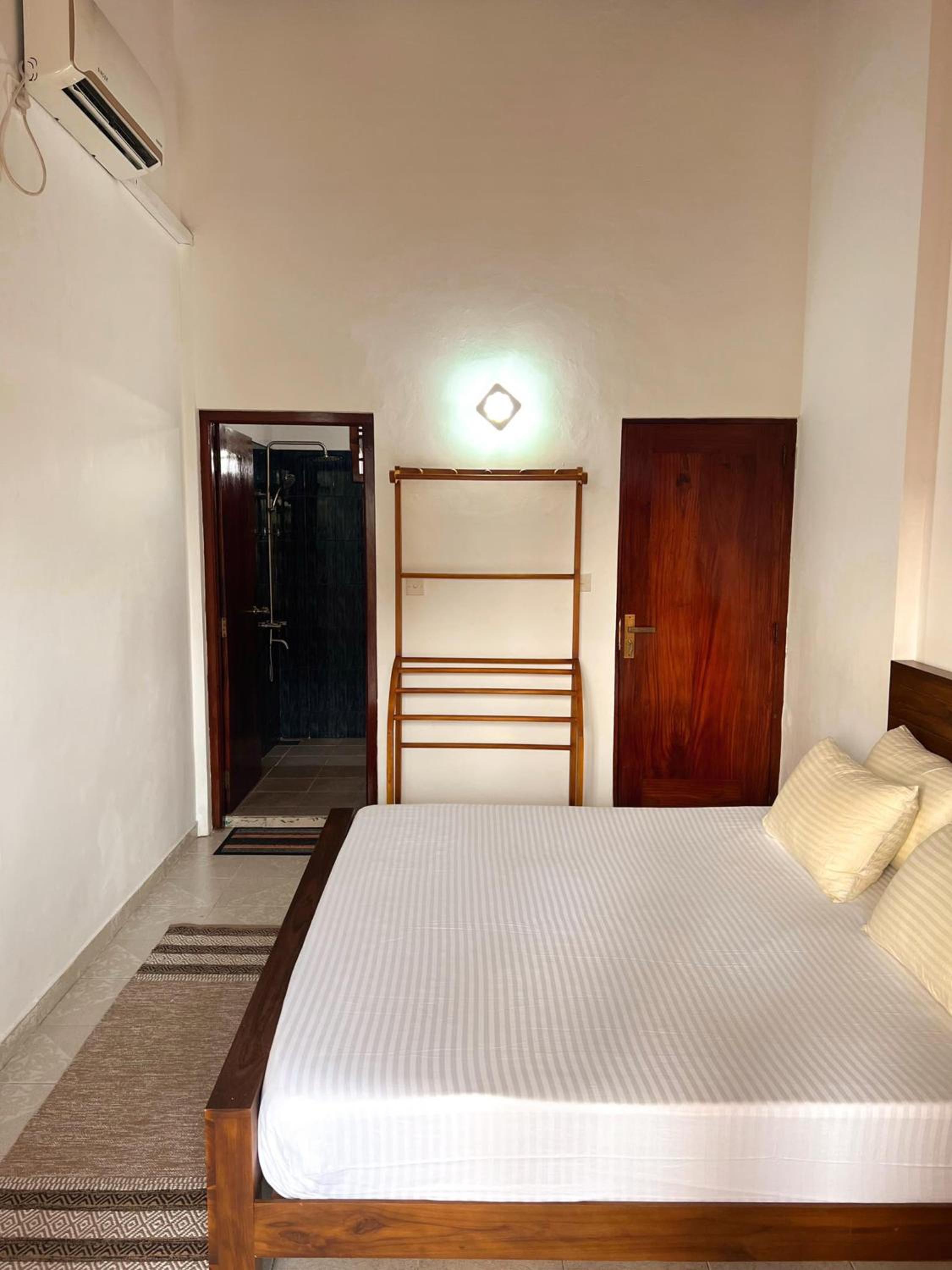 Hummus Hostel Hikkaduwa