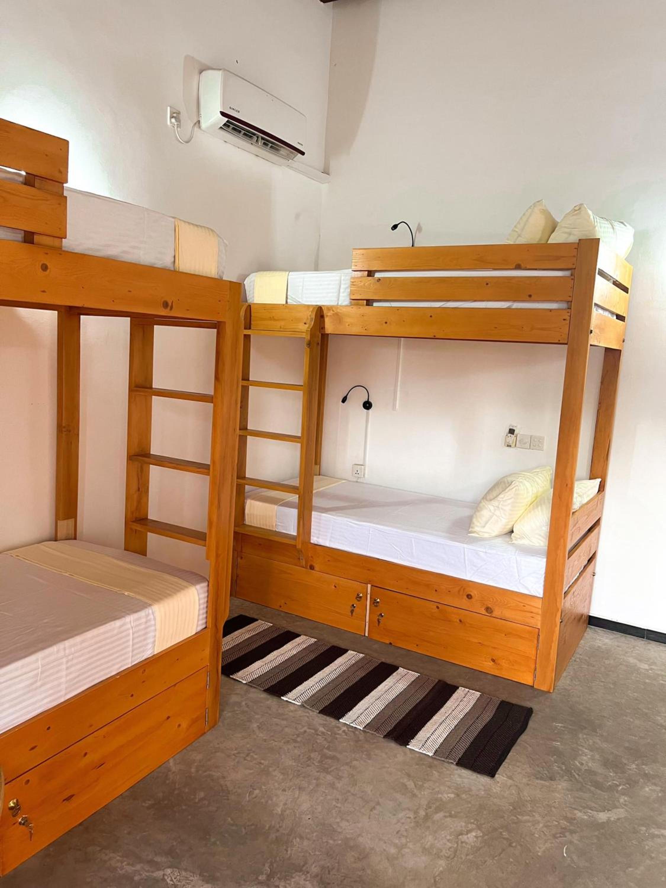 Hummus Hostel Hikkaduwa