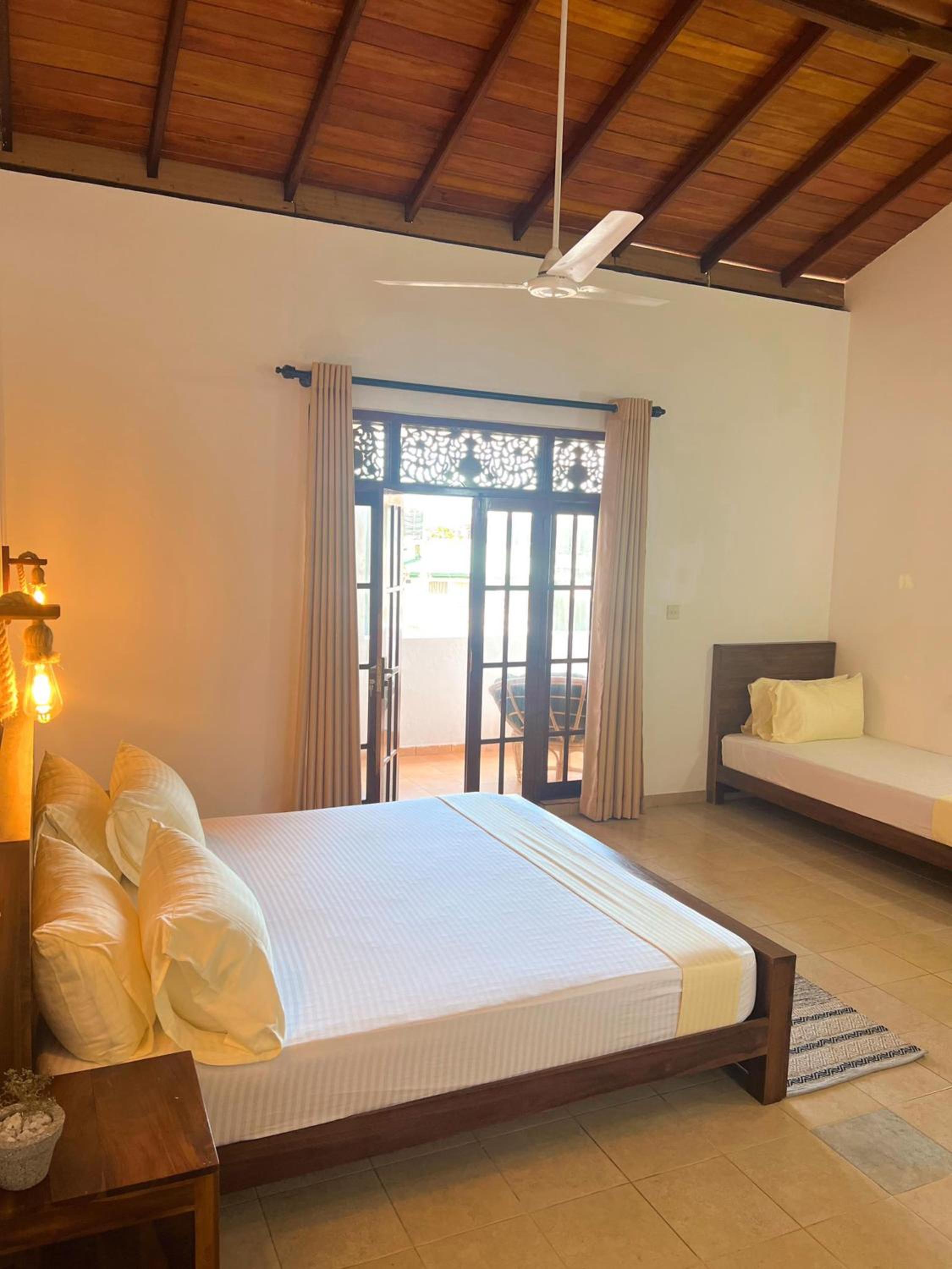 Hummus Hostel Hikkaduwa