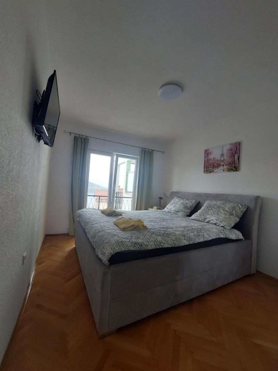 Apartments & rooms Leon