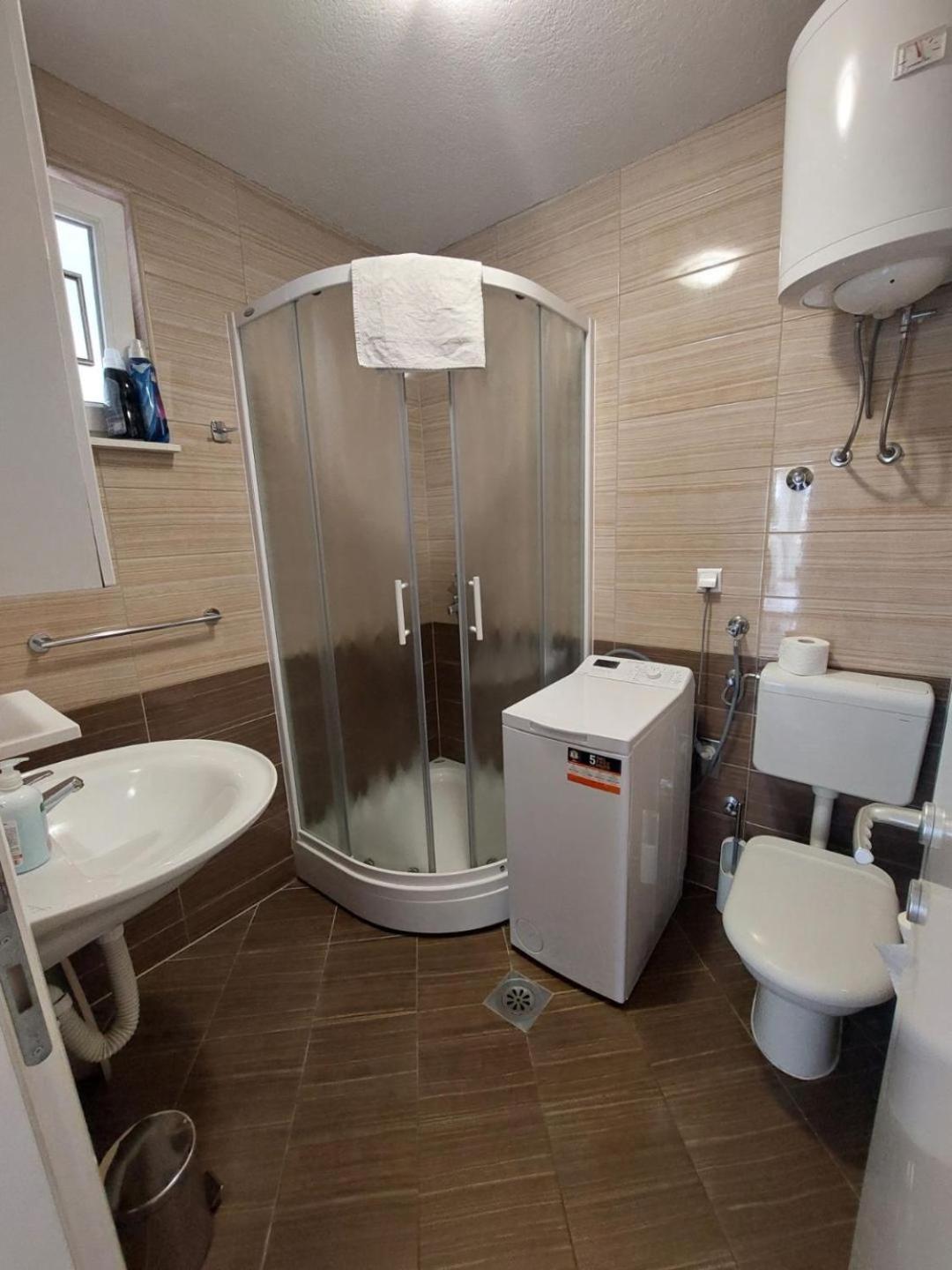Apartments & rooms Leon