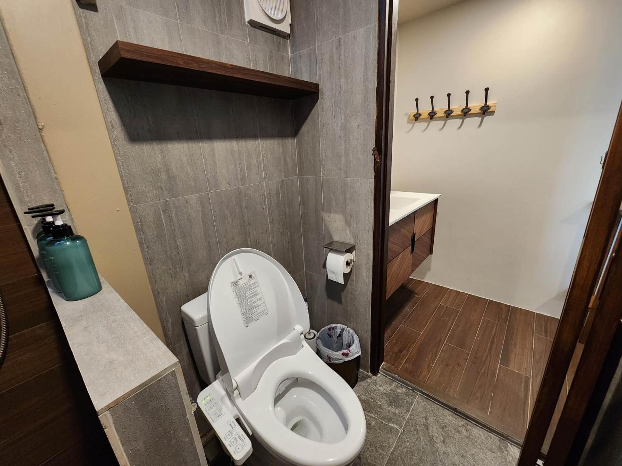 Lo-Ha Guest house, Contactless Check-in