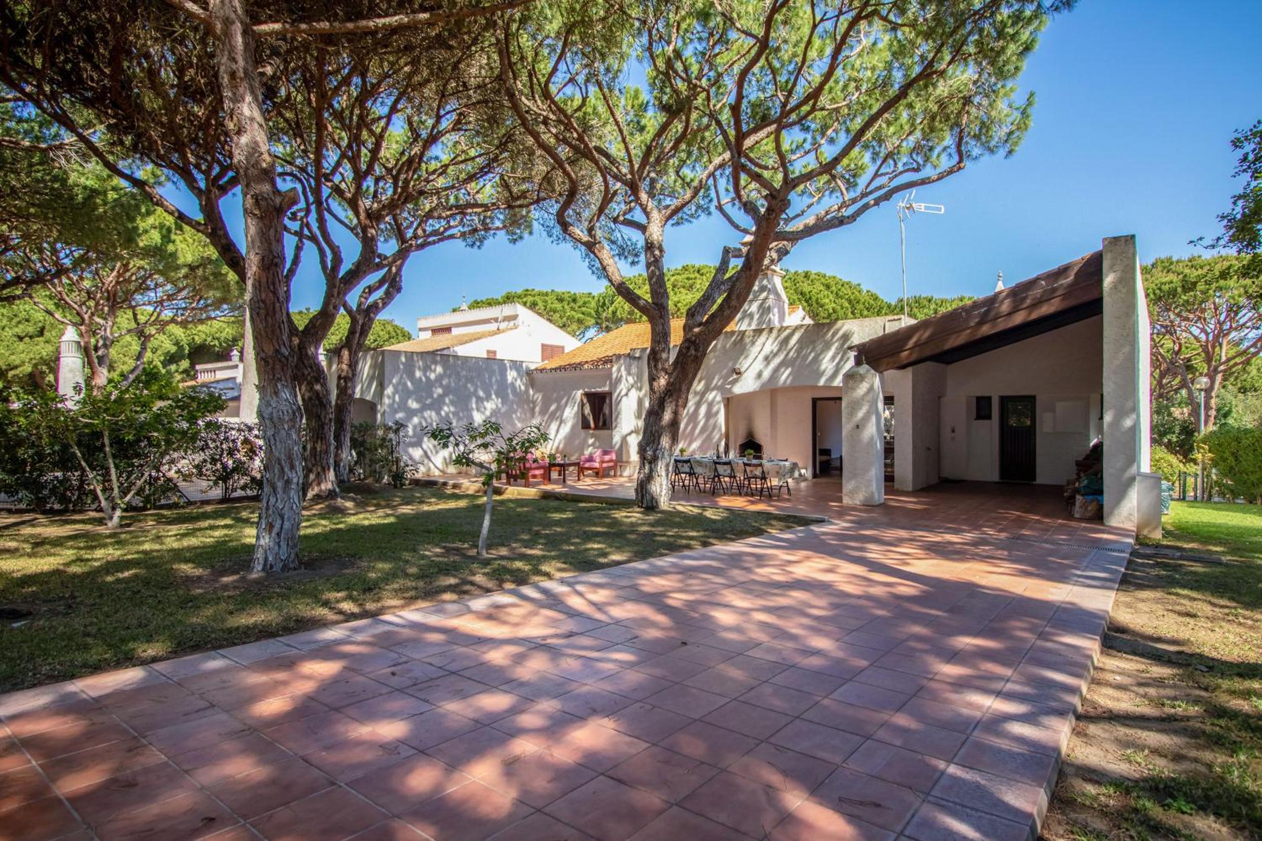Casa da Aldeia by Algarve Holidays view 3