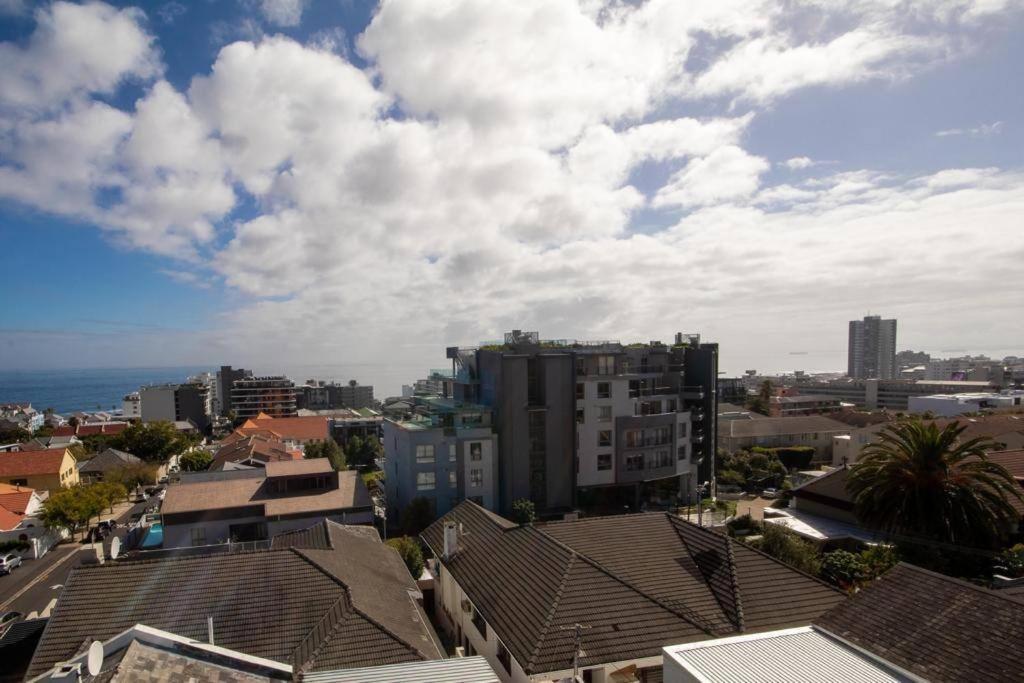 Cosy 1 Bed in Sea Point The Ivory view 2