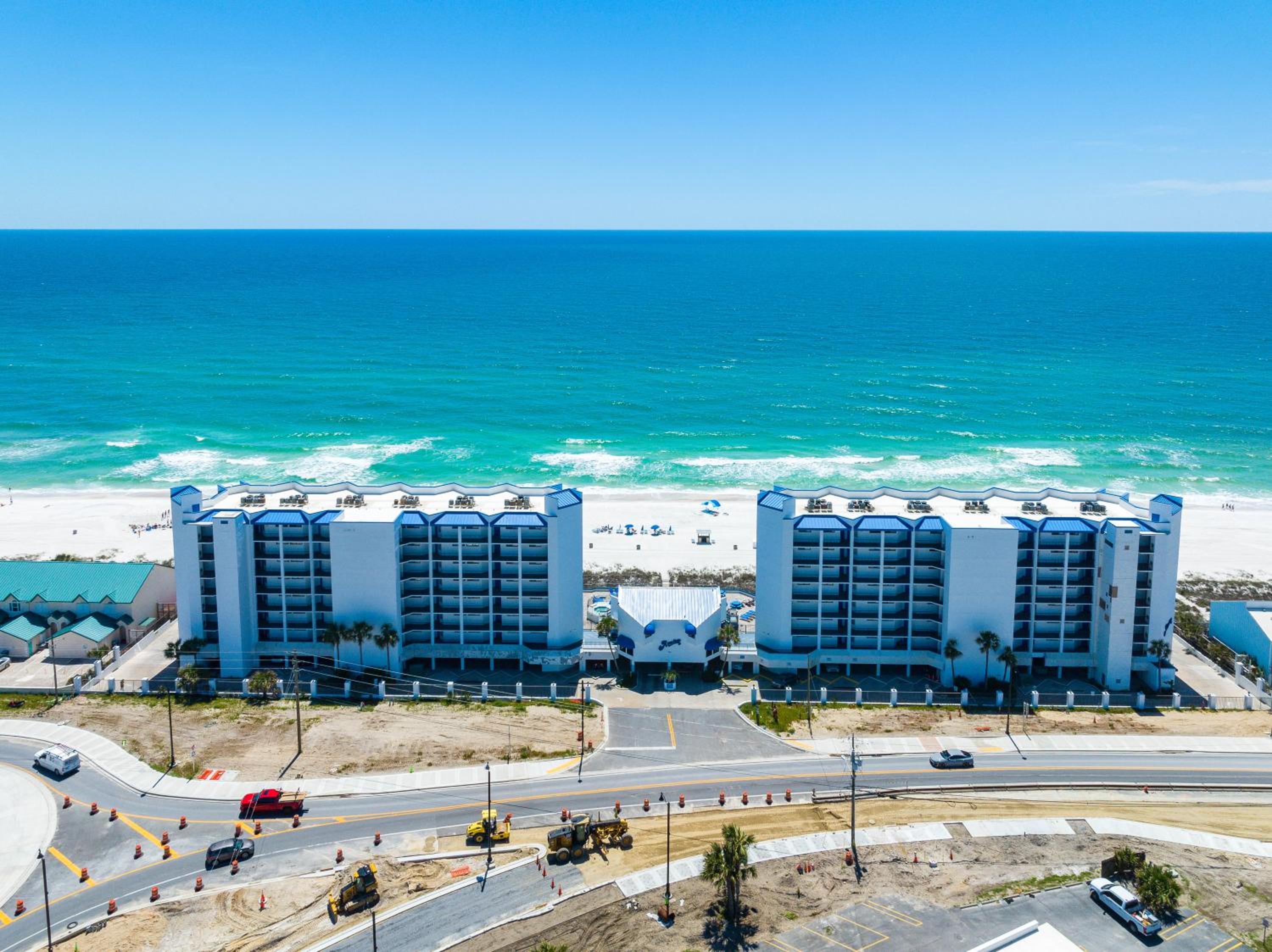 AquaVista Beach Resort by Sand Seeker Vacations view 3