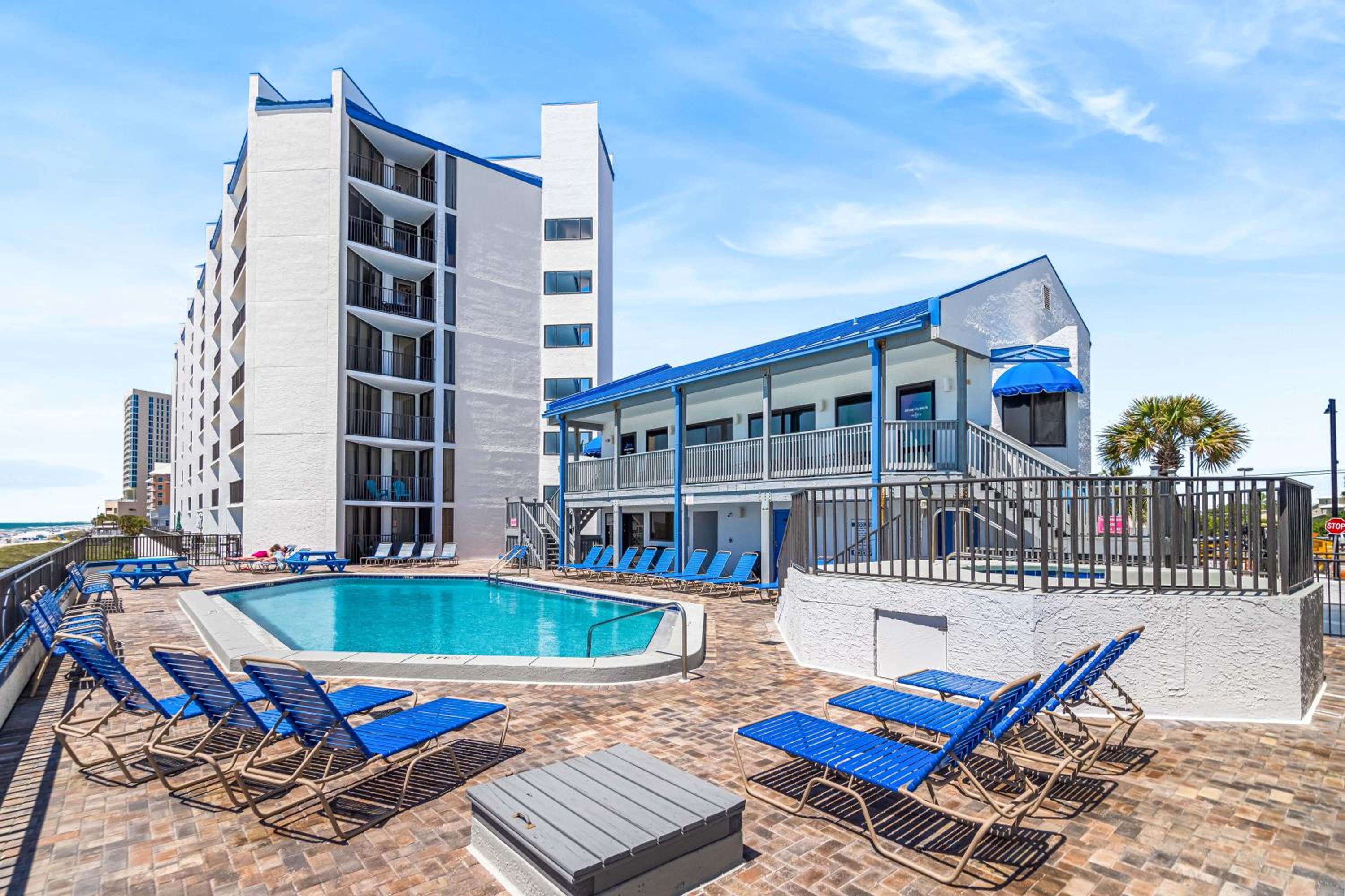 AquaVista Beach Resort by Sand Seeker Vacations view 5