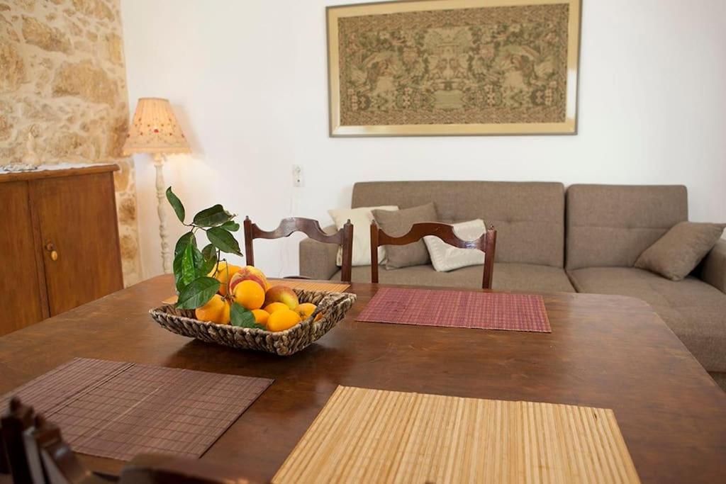 Cretan cottage of 1900 with beautiful olive yard