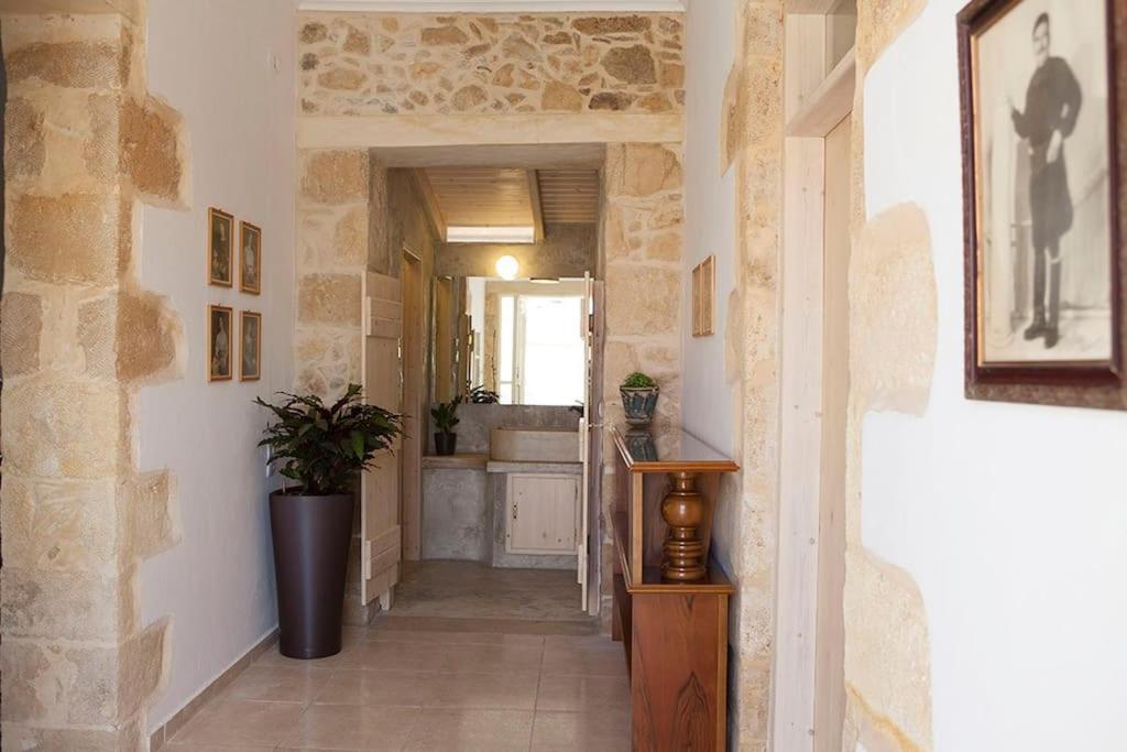 Cretan cottage of 1900 with beautiful olive yard