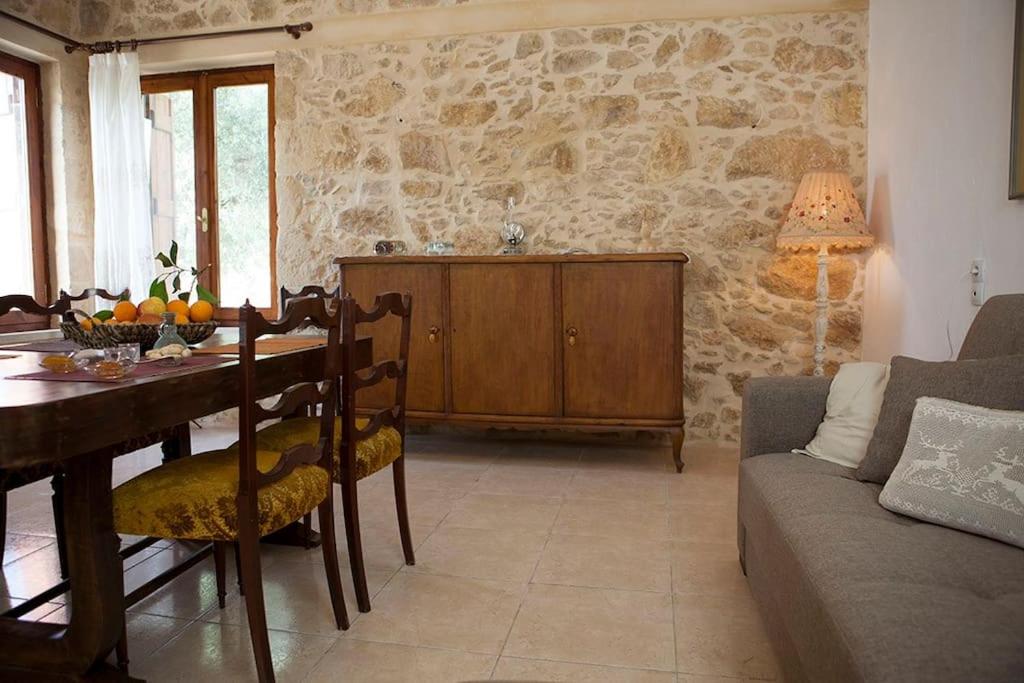 Cretan cottage of 1900 with beautiful olive yard