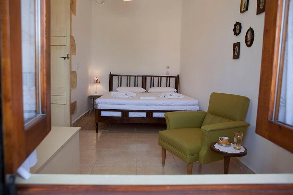 Cretan cottage of 1900 with beautiful olive yard