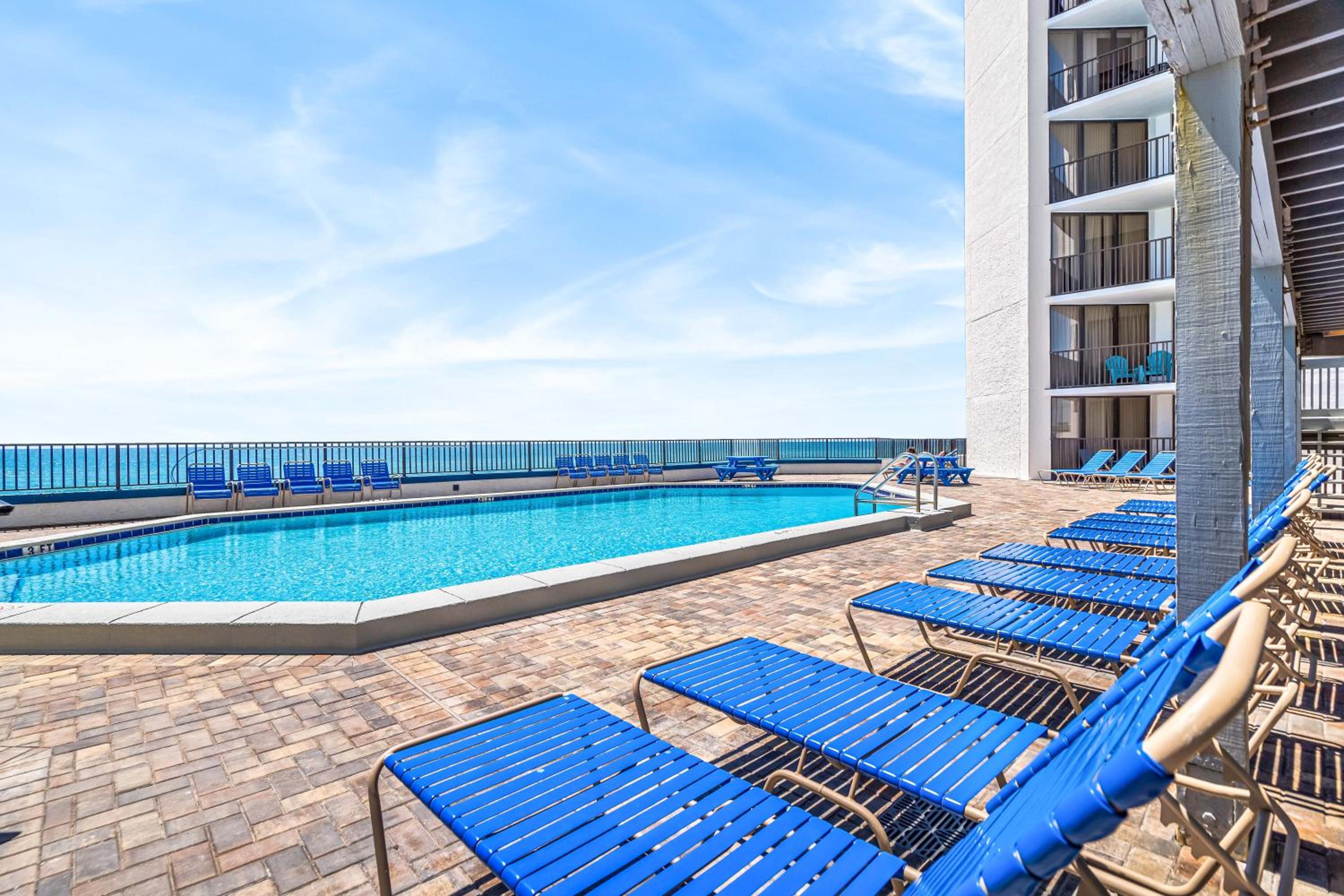 AquaVista Beach Resort by Sand Seeker Vacations view 4