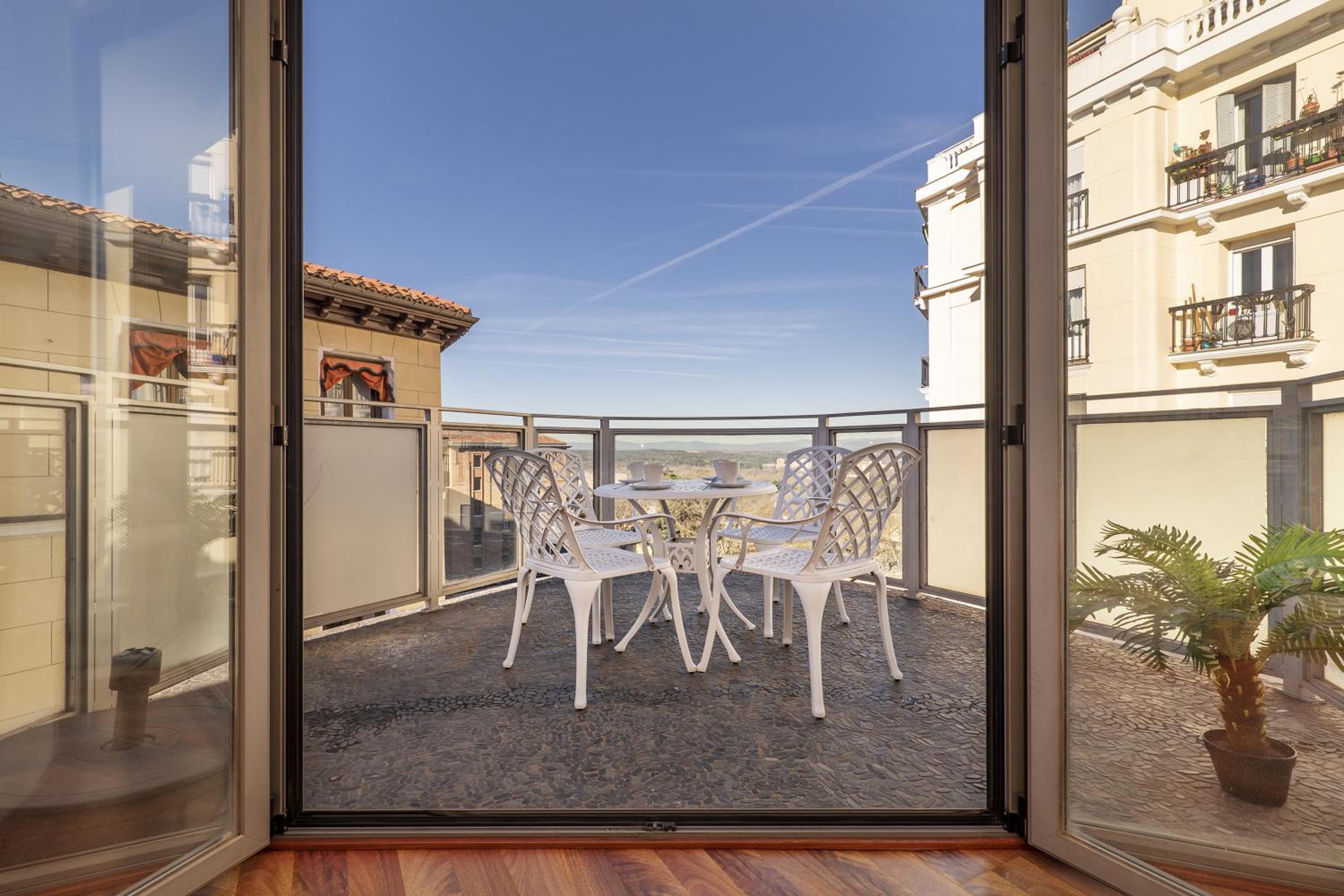 Luxury apartments in Barrio Palacio
