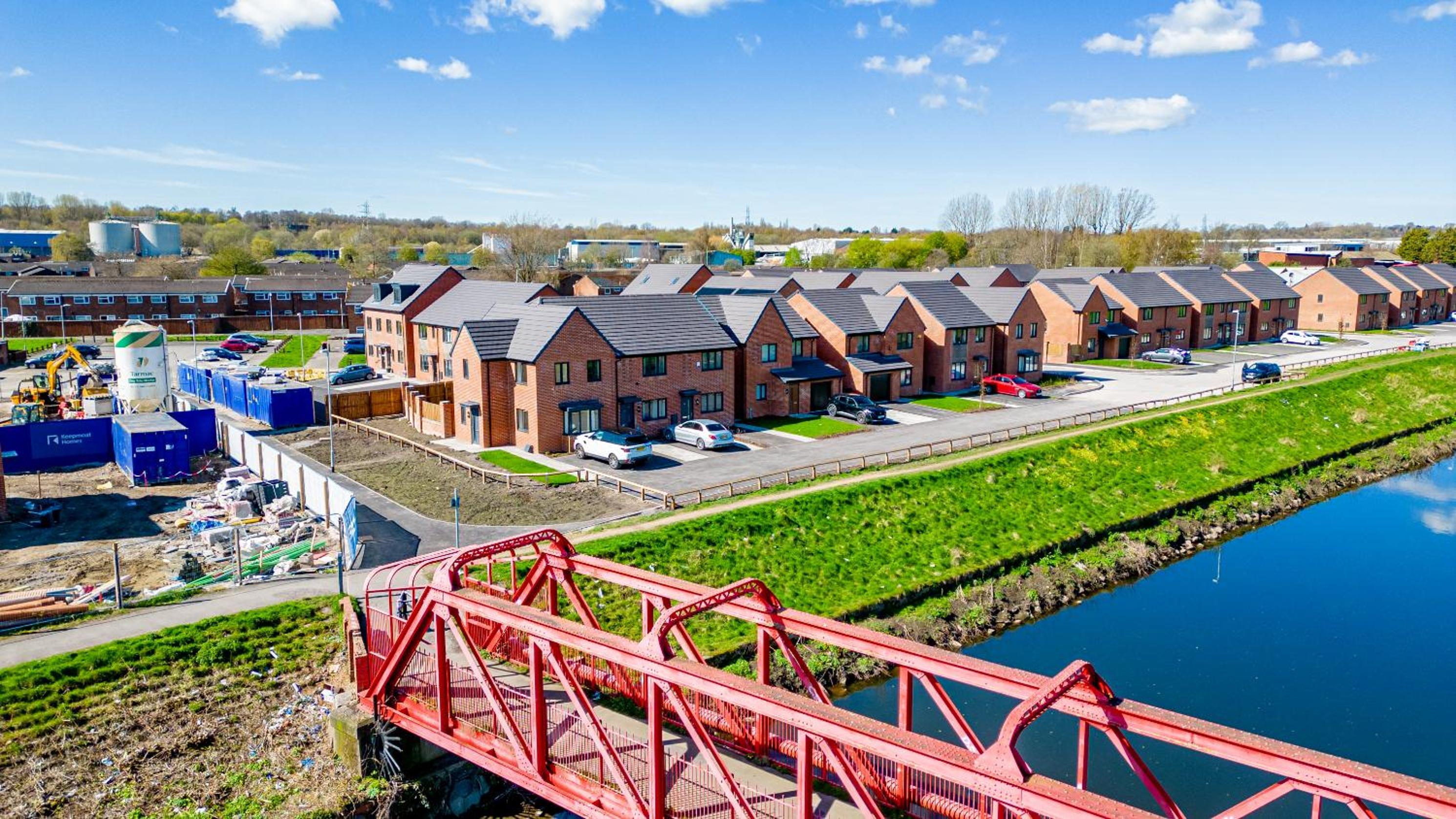 Stunning 2-Bed House in Manchester with canal view — Manchester