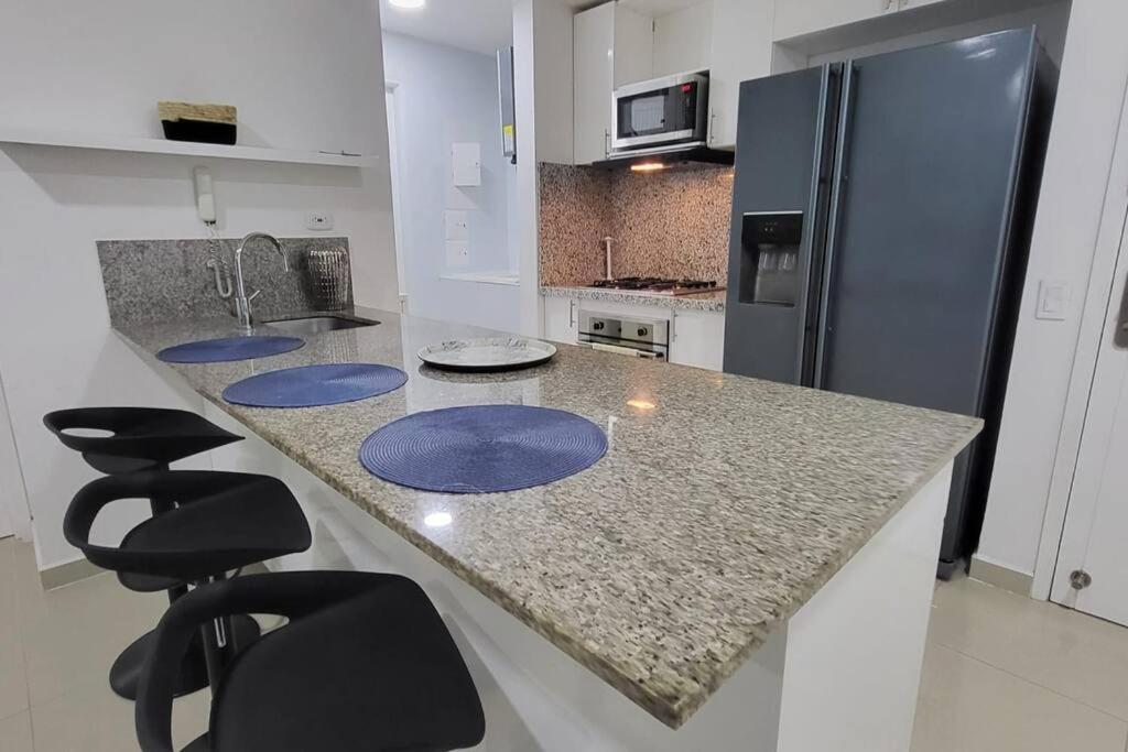 COMODO Apartamento en Cartagena Servicio Domestico Incluido