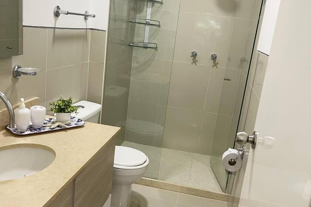 COMODO Apartamento en Cartagena Servicio Domestico Incluido