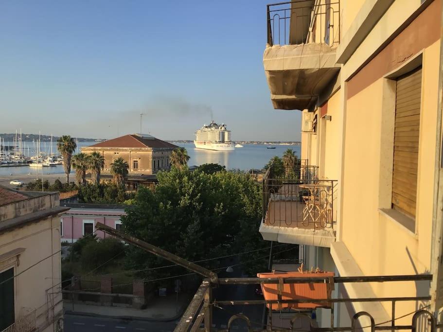 Domus Theresa IV Vista Ortigia photo 2