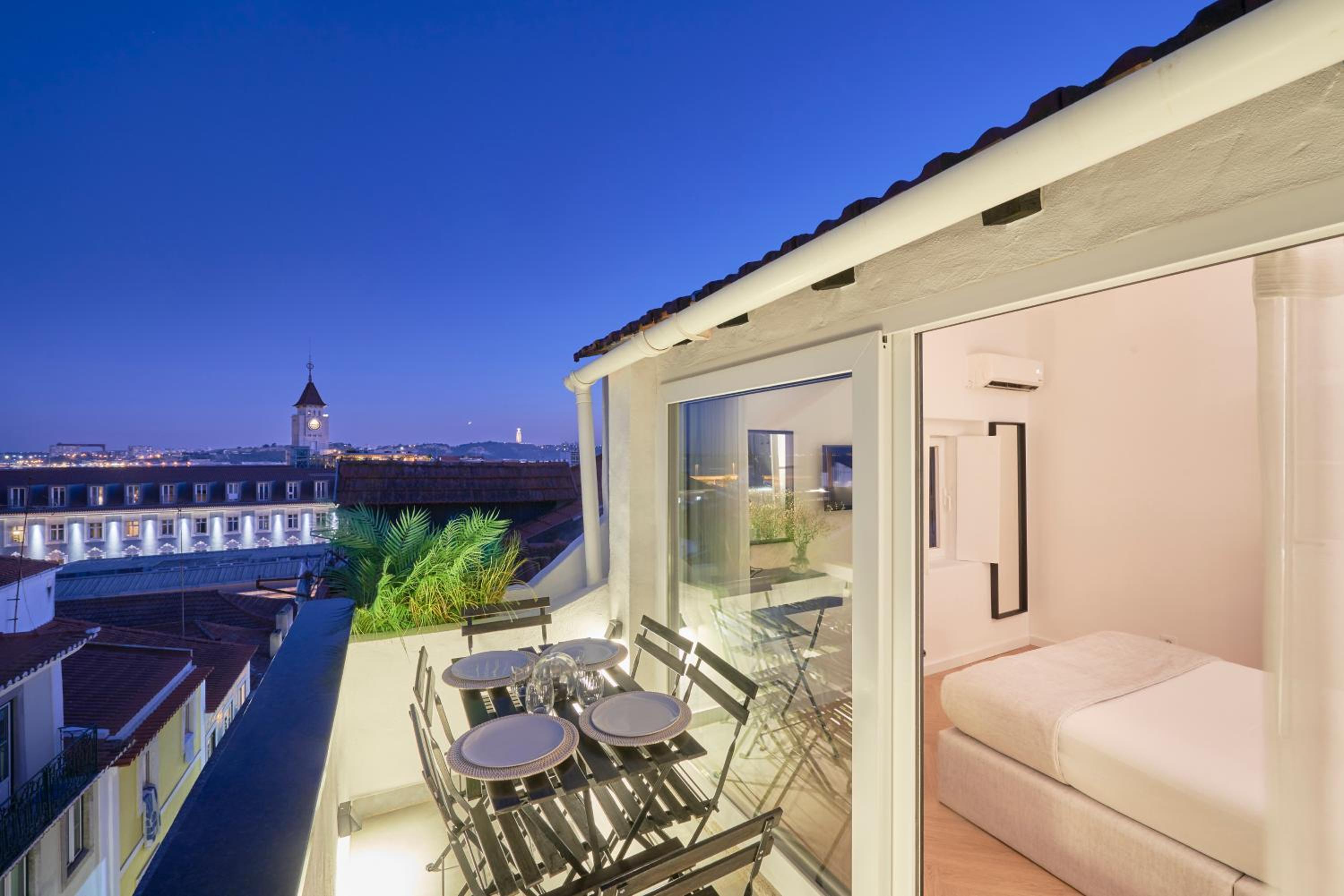 Lisbon Terrace&Shower River view. view 5