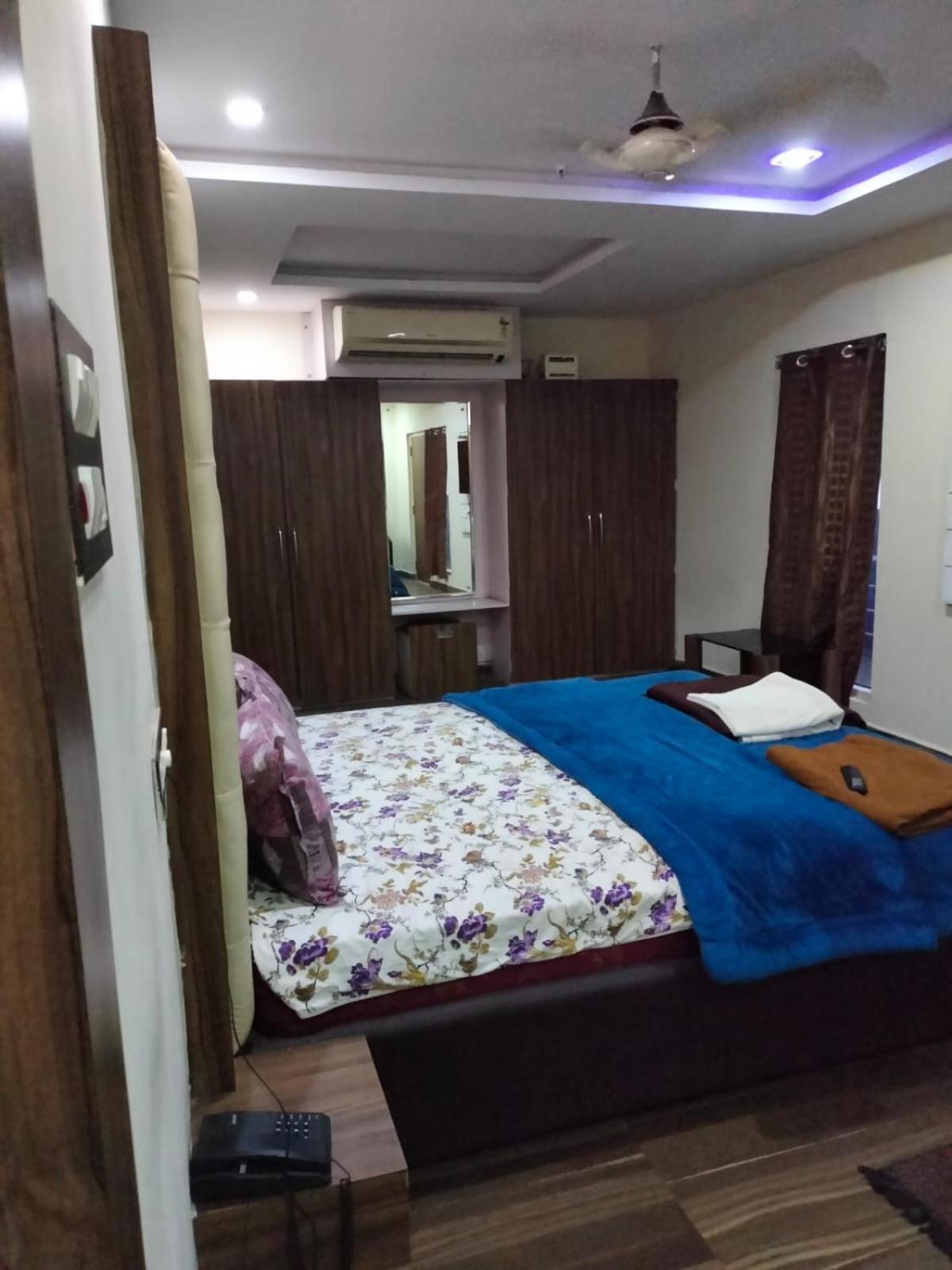 Mahathi Residency