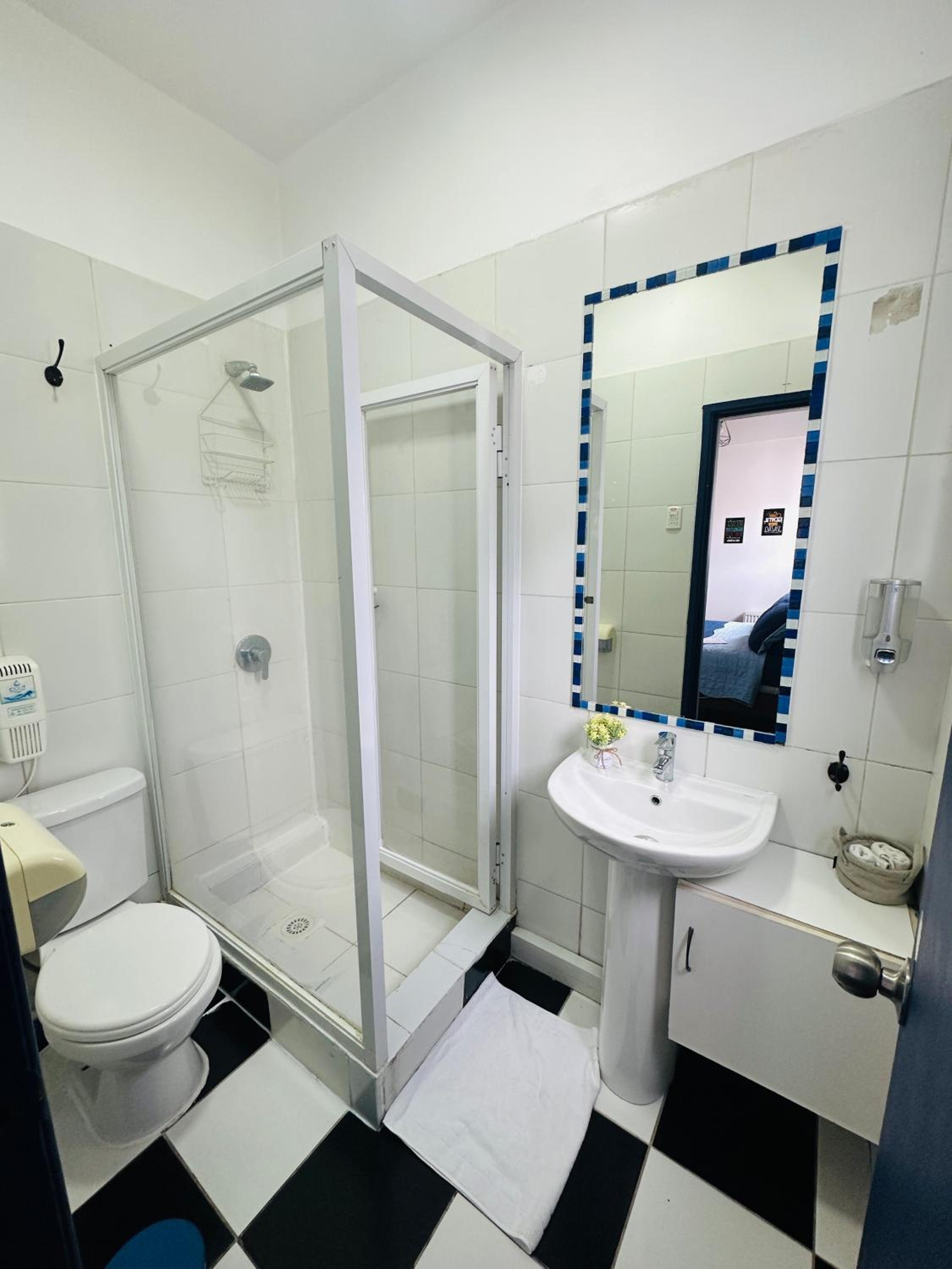 MAKTVB Europa - Hostal Boutique