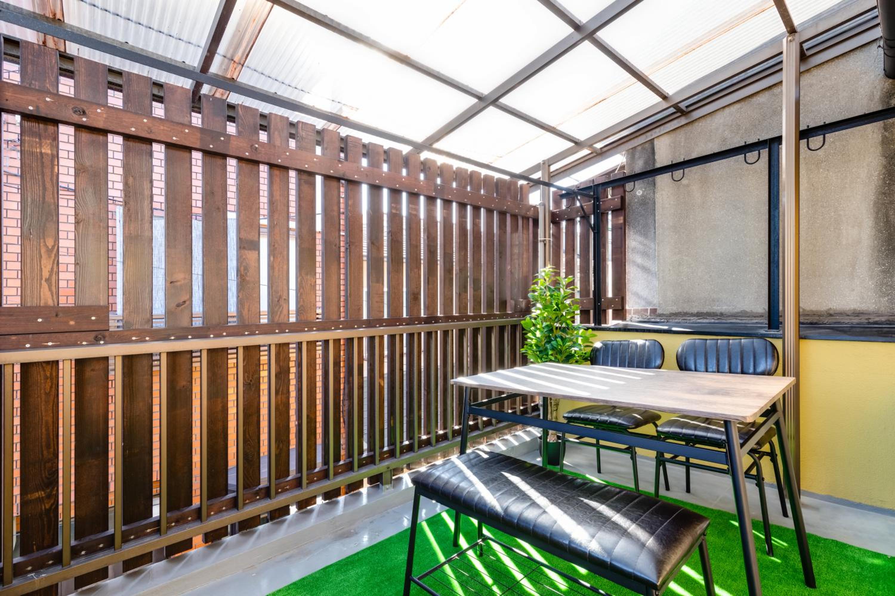 Osaka Family Villa with Free Parking near Namba