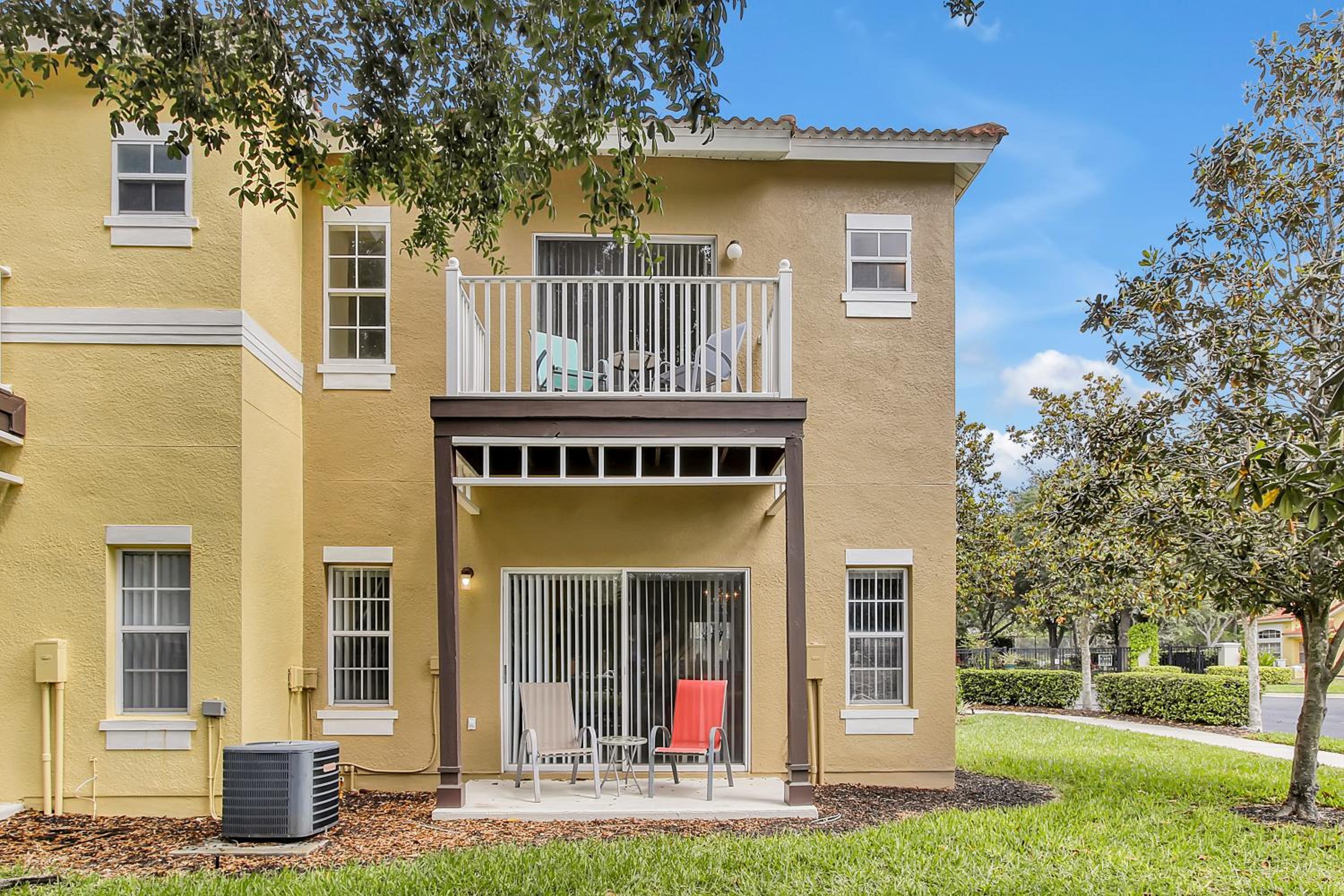 Emerald Delight 3 bed townhome near Disney view 3
