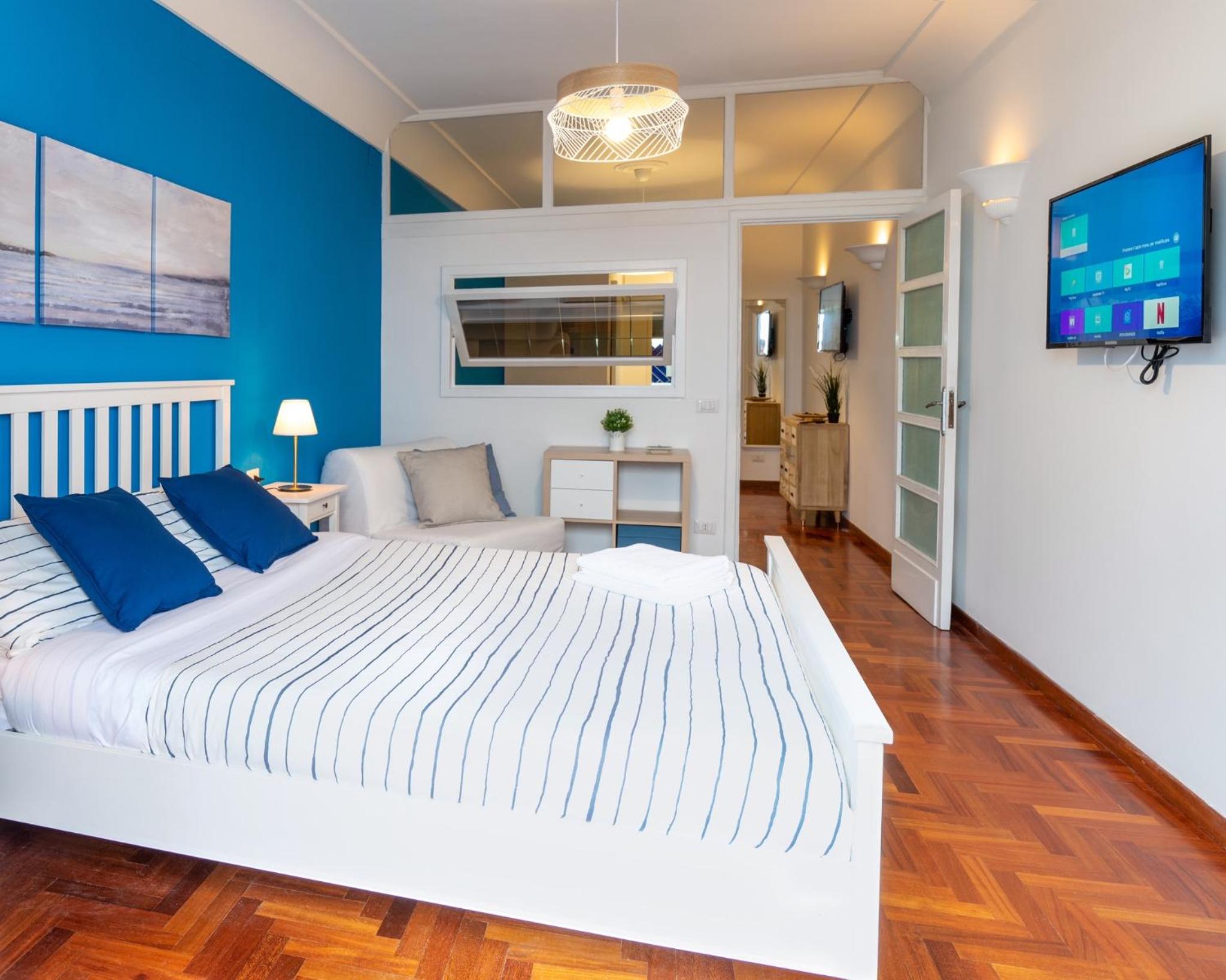 Pausea Suite