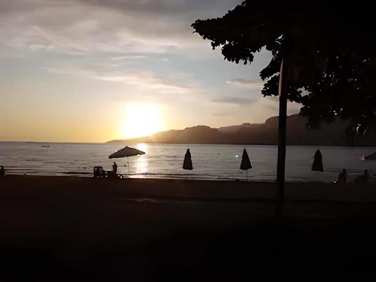 Ilhabela 2 azul Praia do Julião suíte a 70 m da areia