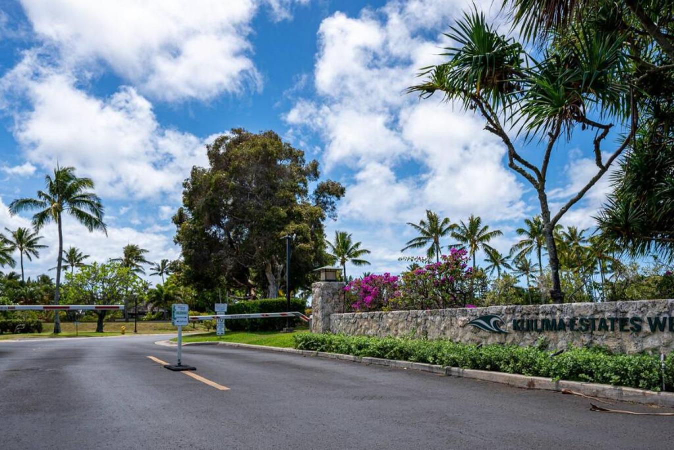 Beautiful Golf Course front near the beach view 5