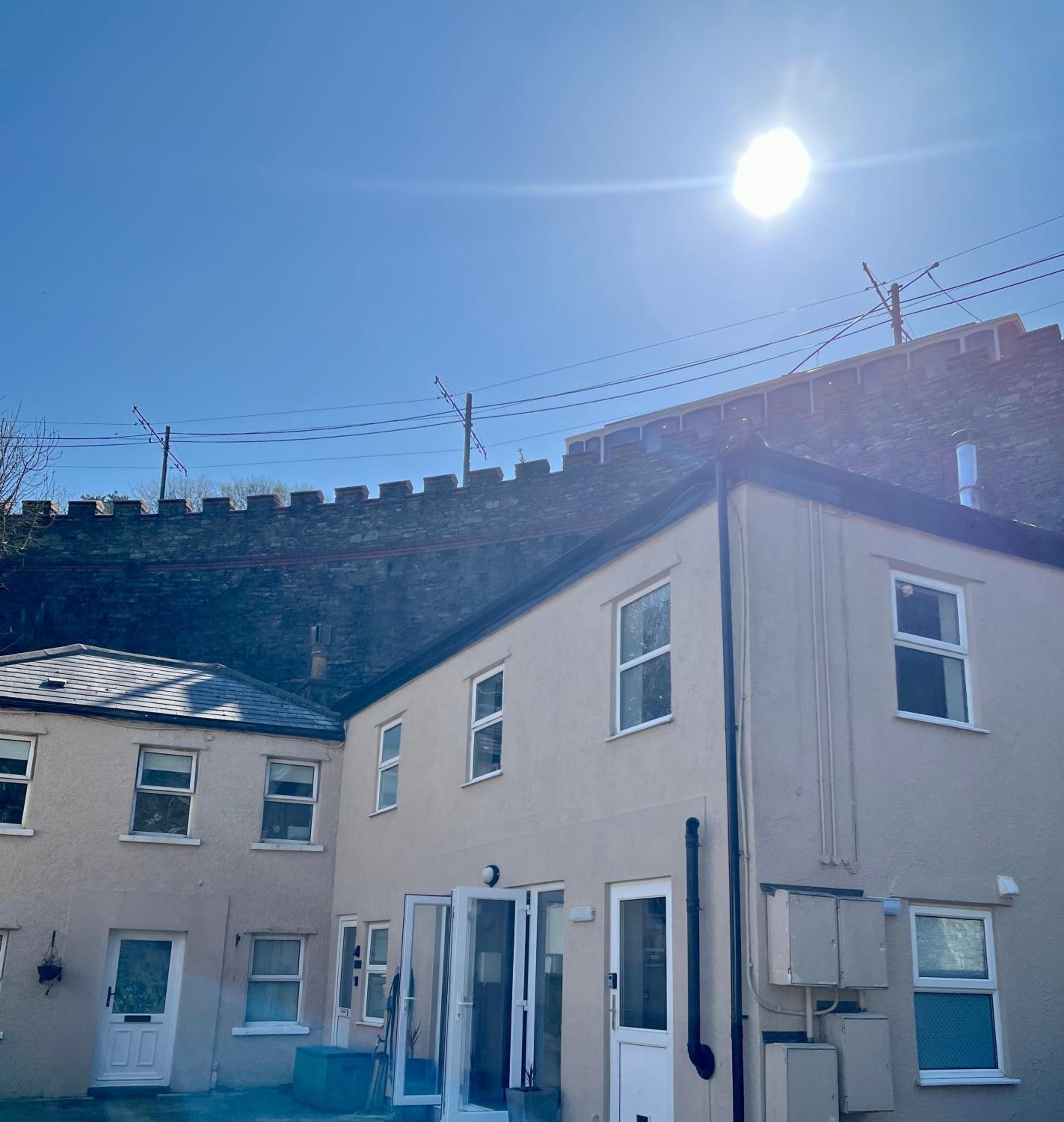 The Apartment, Bridge House