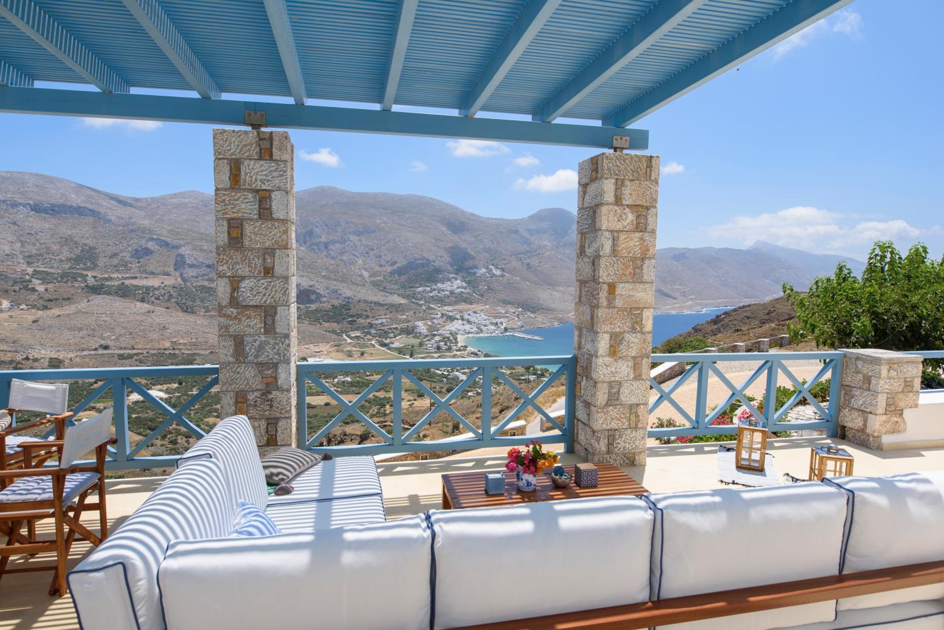 Tholariani Villas
