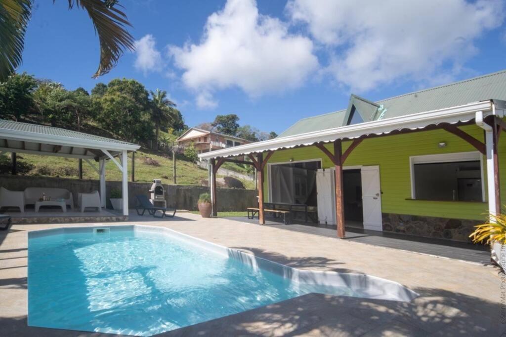 Villa La verdée, design, piscine, proche commerces view 5