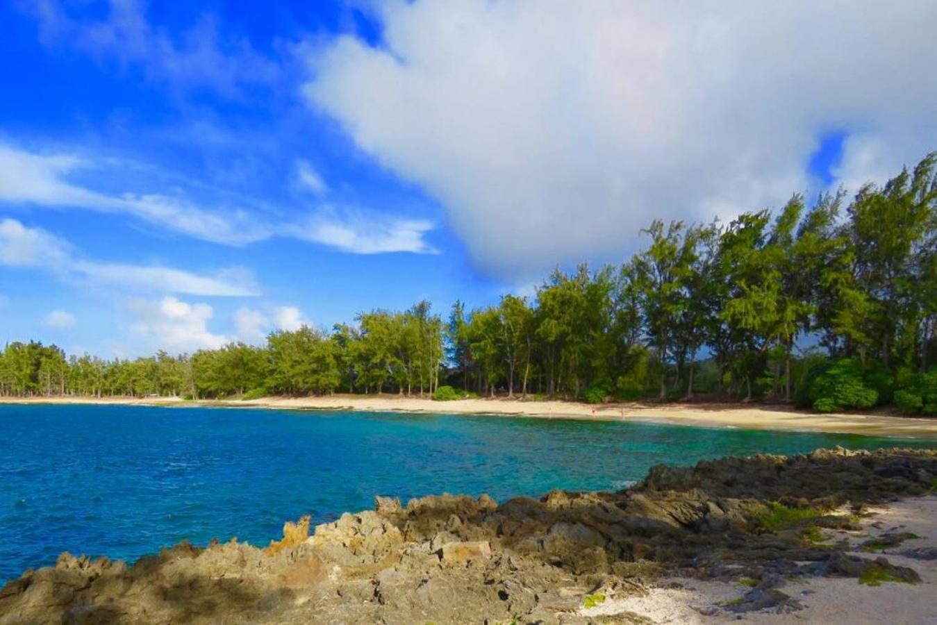 Location Location, By golf and beach