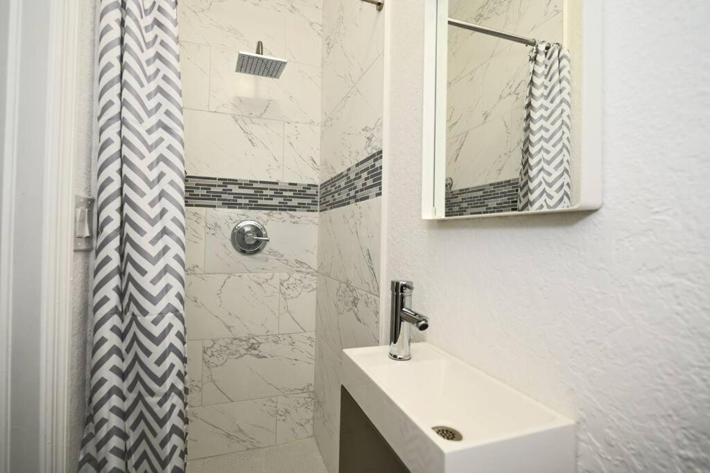 Enjoy and relax around Fort Lauderdale area!! view 5