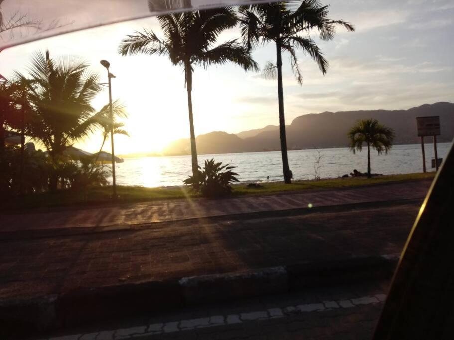 Ilhabela 2 azul Praia do Julião suíte a 70 m da areia