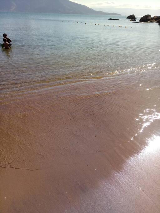 Ilhabela 2 azul Praia do Julião suíte a 70 m da areia