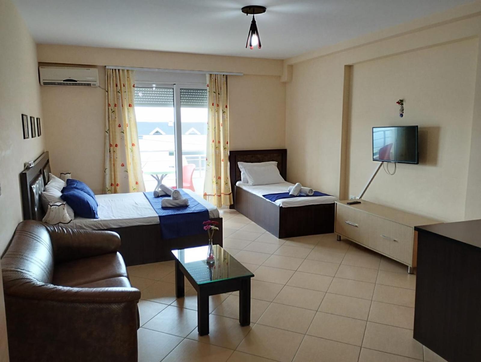 Summer Life Apartments