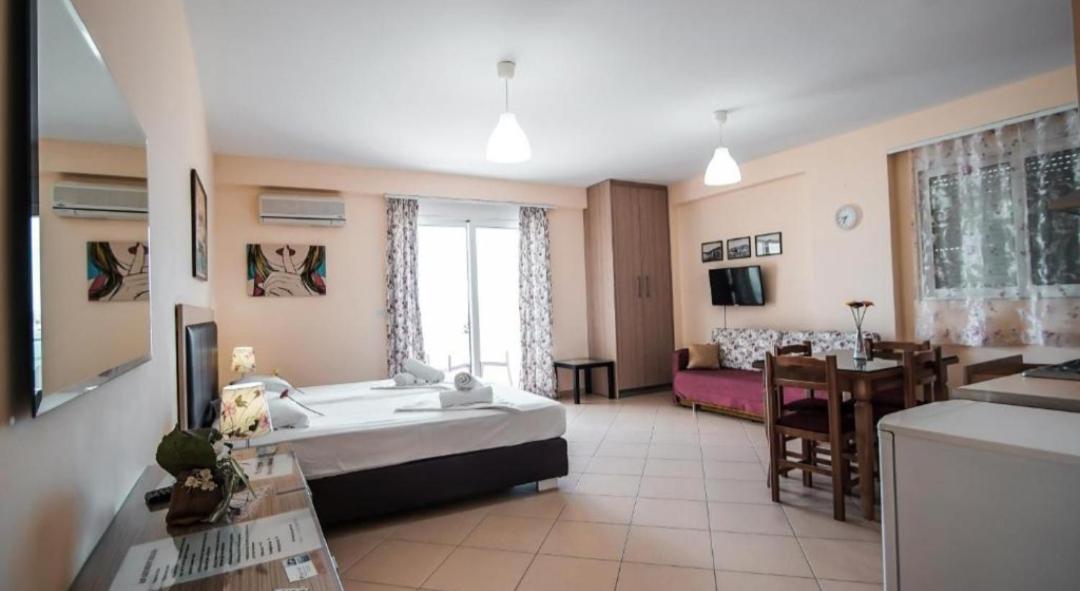 Summer Life Apartments