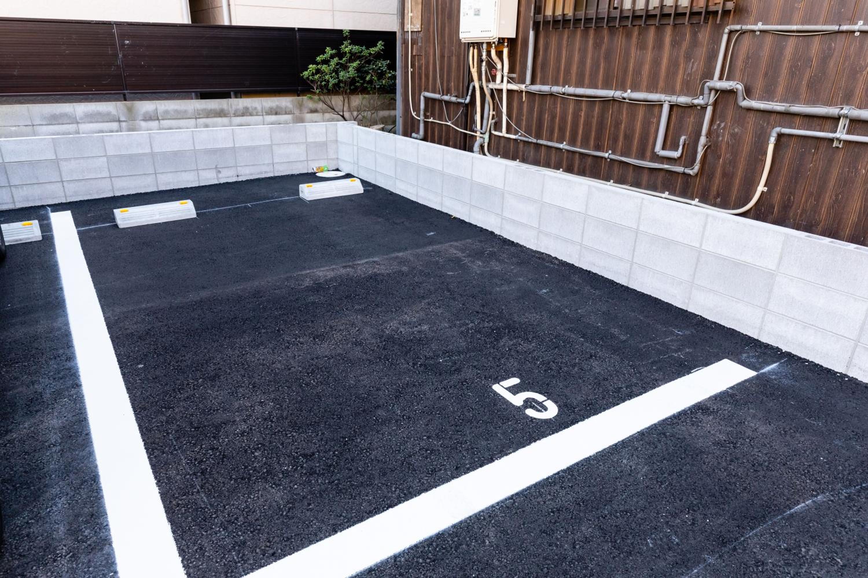 Osaka Family Villa with Free Parking near Namba