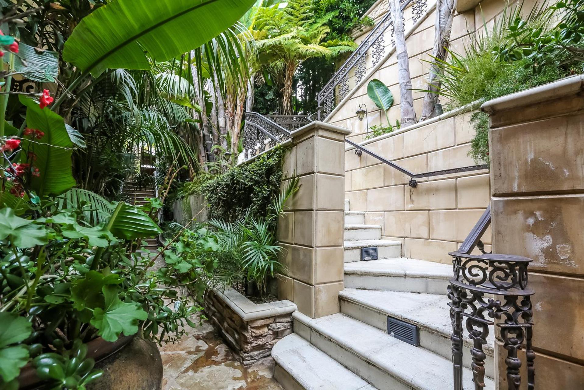 Luxury Bel Air Villa Heated Pool Panoramic Views 6 Bedrooms